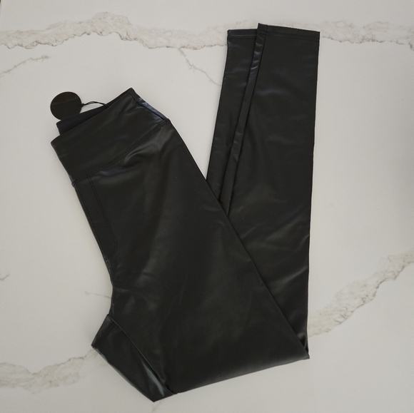 NWT OFFLINE By Aerie Real Luxe Faux Leather Legging - Picture 1 of 6